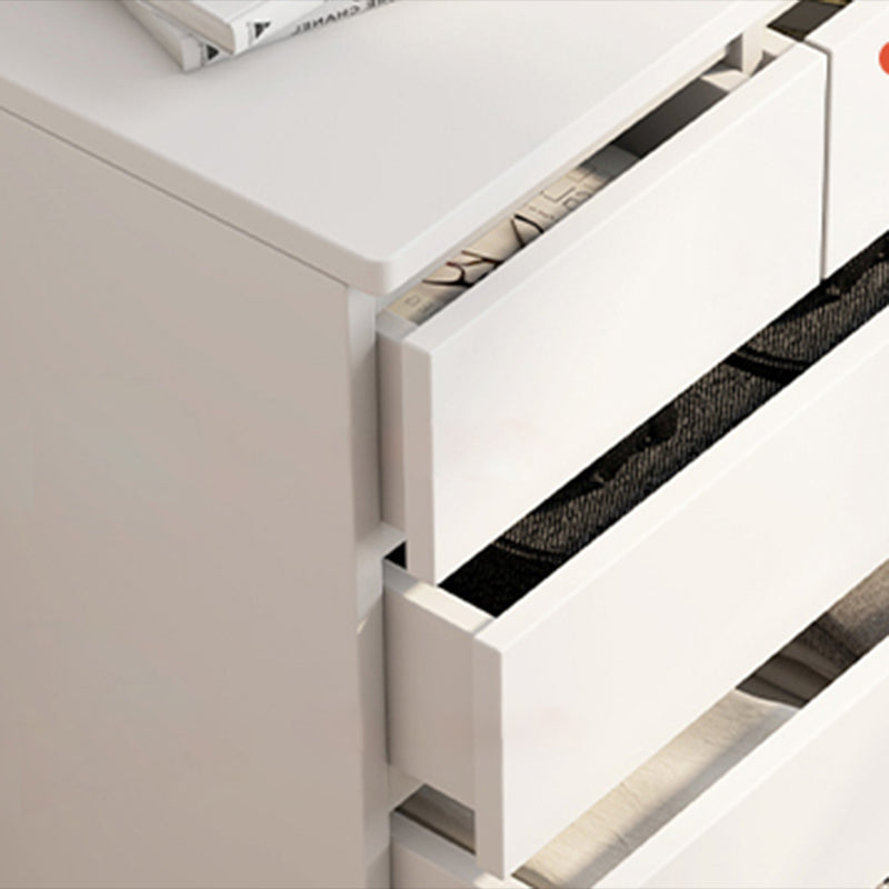 Eigentijdse slaapkamer opbergkist verticaal houten opbergkast dressoir