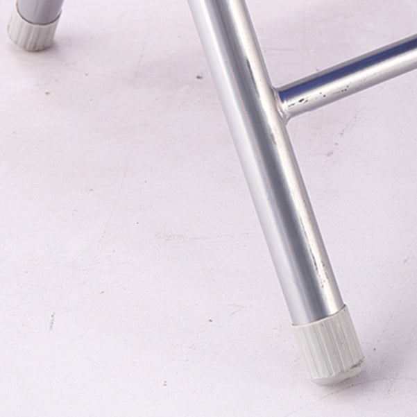 Sedia da ufficio imbottita moderna senza braccio.