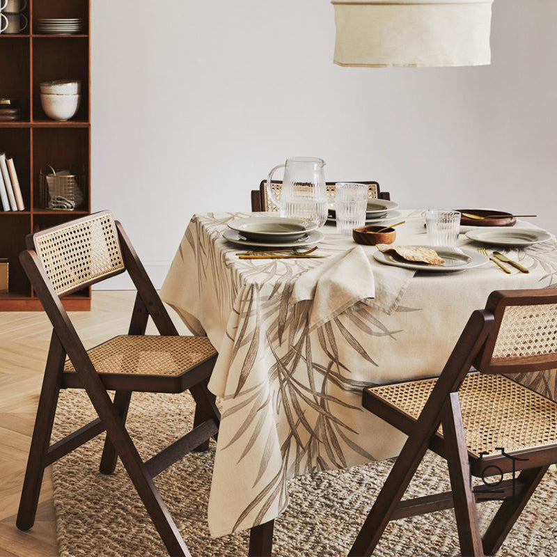 Chaises de style traditionnel pour manger des chaises sans bras avec des jambes en bois