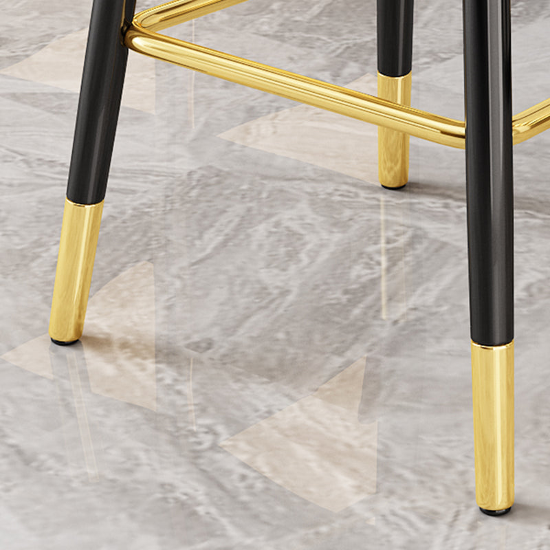 Modern Restaurant Armed Stool Matte Finish Leather Bar Stool Clearhalo 'Bar Furniture' 'Bar Stools' 'bar_stools' 'furn' 'furn_bar_stools' 'Furniture' 'Kitchen & Dining Furniture' 5790438