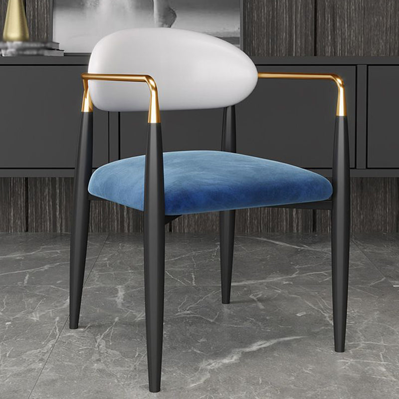 Sgabello da bar rettangolare con bracciolo industriale imbottito con schienale pieno