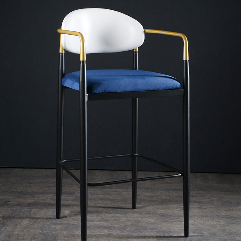 Sgabello da bar rettangolare con bracciolo industriale imbottito con schienale pieno