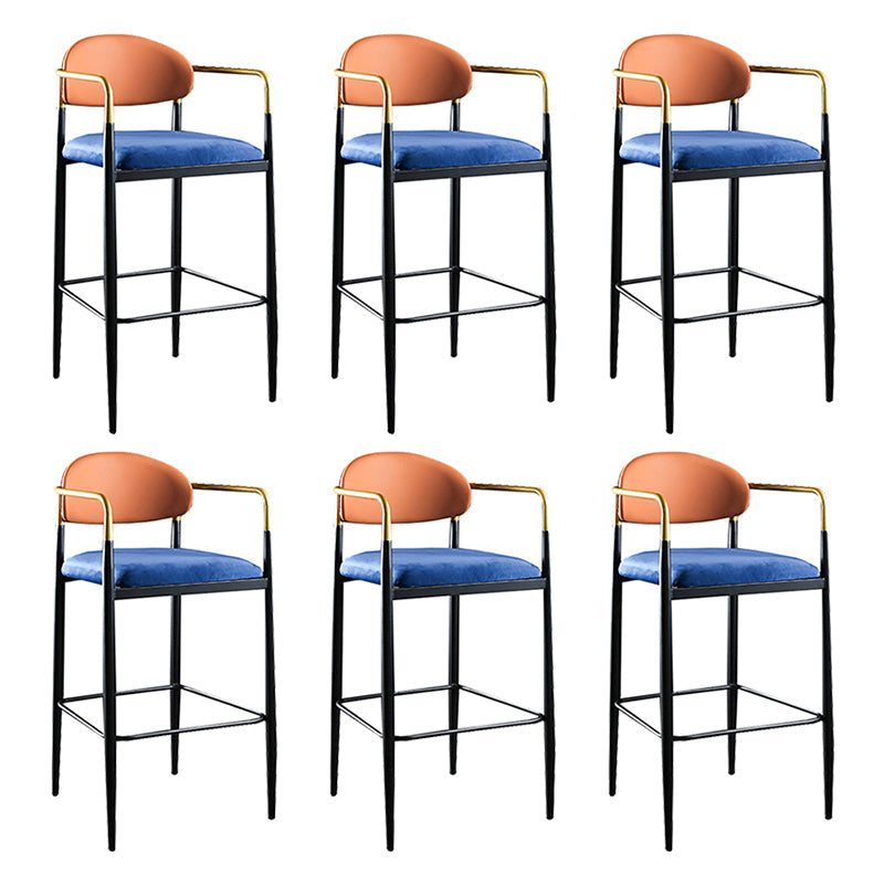 Sgabello da bar rettangolare con bracciolo industriale imbottito con schienale pieno