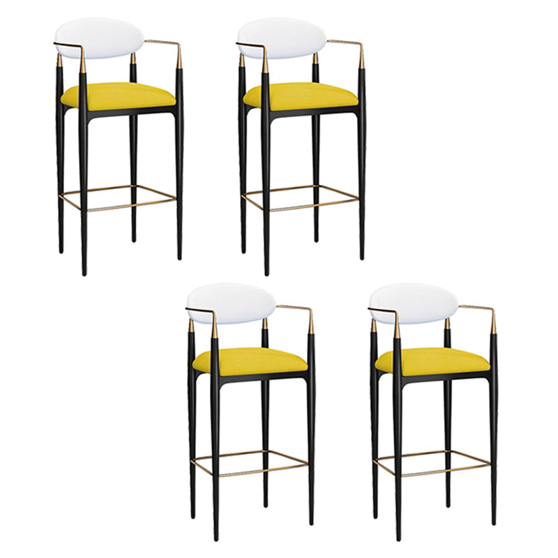 Sgabello da bar rettangolare con bracciolo industriale imbottito con schienale pieno