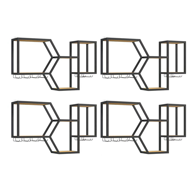 Bouteille de vin mural industriel et grille-vins en métal.