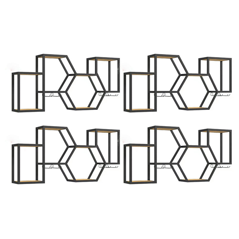 Bouteille de vin mural industriel et grille-vins en métal.