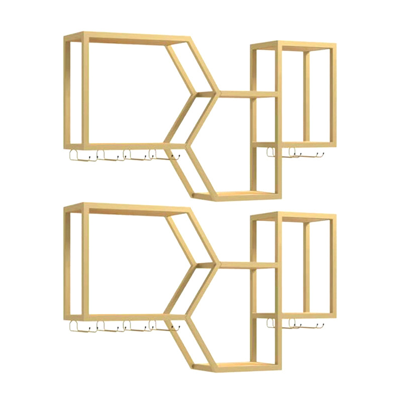 Bouteille de vin mural industriel et grille-vins en métal.