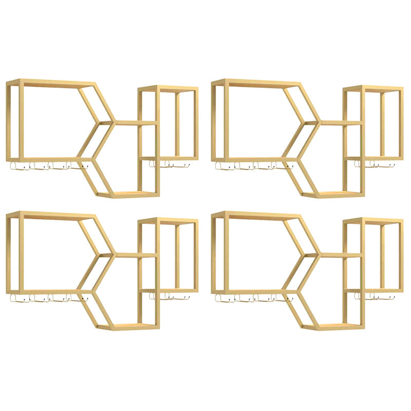 Bouteille de vin mural industriel et grille-vins en métal.