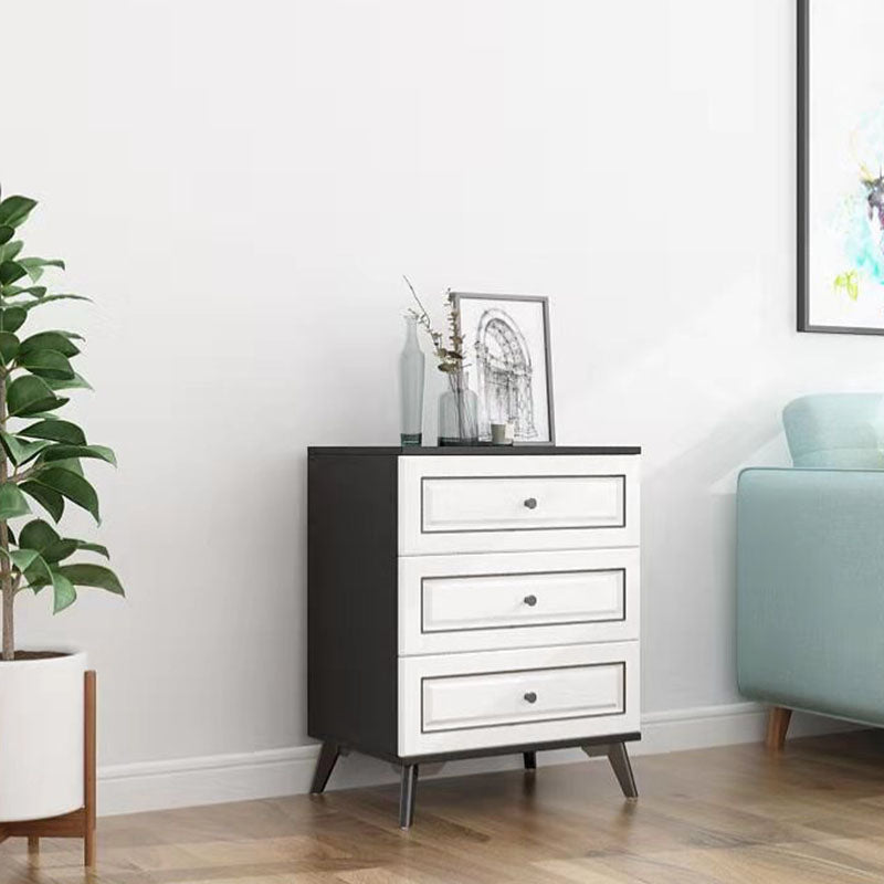 Eigentijdse zachte close laden opbergkast houten dressoir met metalen voeten