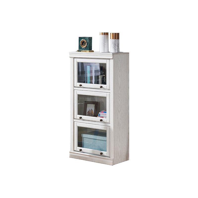 Libreria contemporanea di scaffali in legno con scaffale standard