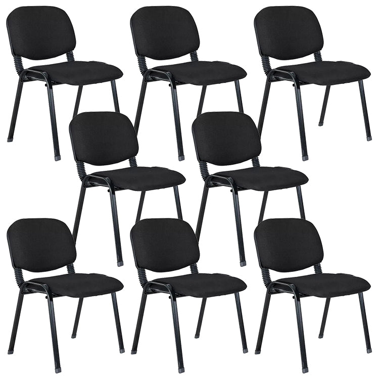 Sedia per ufficio imbottita moderna senza braccio.