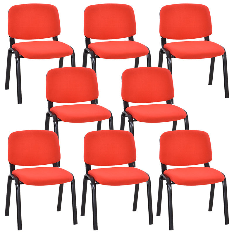 Sedia per ufficio imbottita moderna senza braccio.