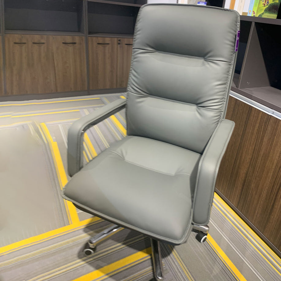 ホイールのエグゼクティブチェアフェイクレザーマネージャーの椅子とスイベル