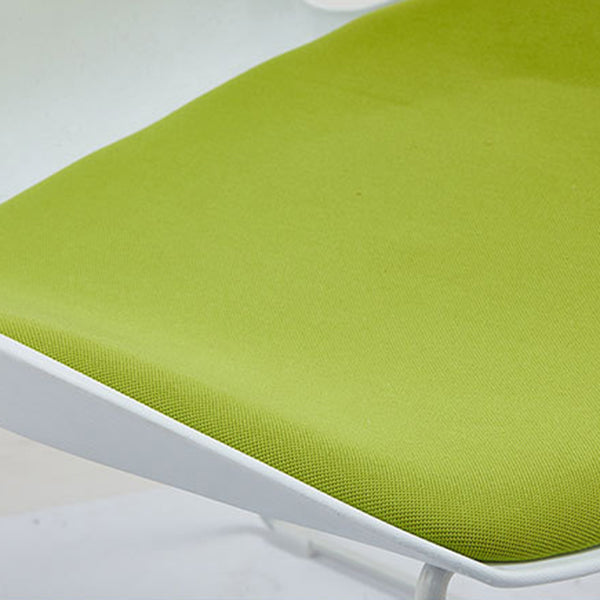 モダンアームレス布張りのオフィスチェアノーホイールプラスチックオフィスチェア