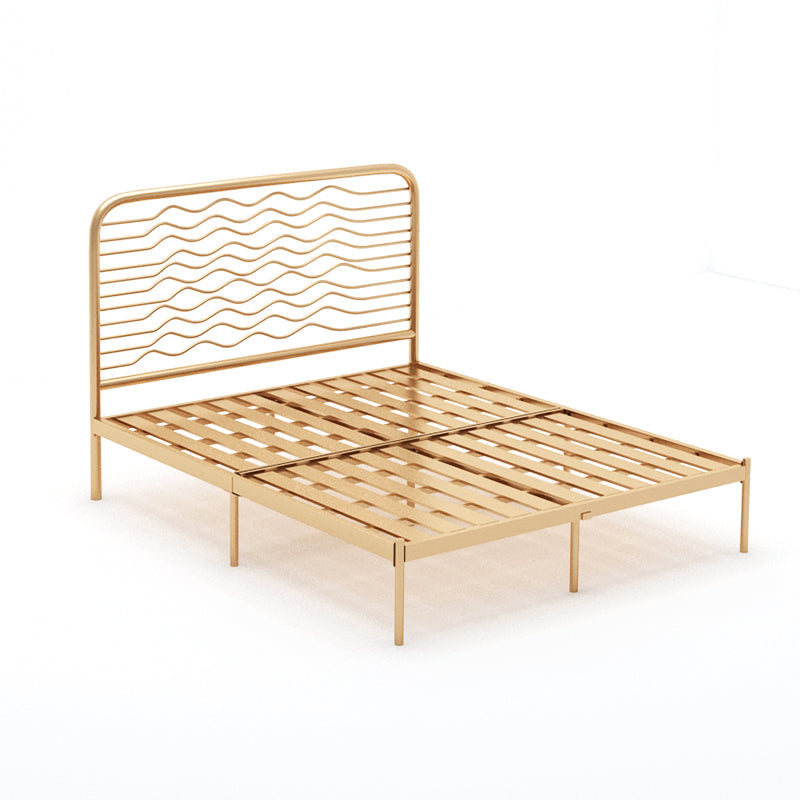 Cama de marco abierto de hierro glamoroso con cabecera rectangular y patas de metal