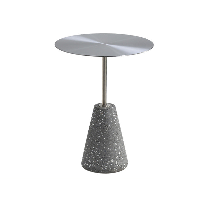 中世のモダンスタイルの丸い金属テーブルと石の台座ベースサイドテーブル