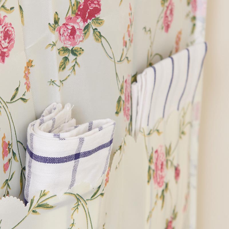 Placard de garde-robe en métal de style contemporain avec étagères réglables