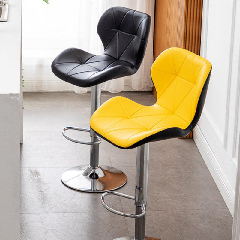 Scandinave Metal Barstool Adjustable Back Back PU PU Leather Tabourets en finition mate