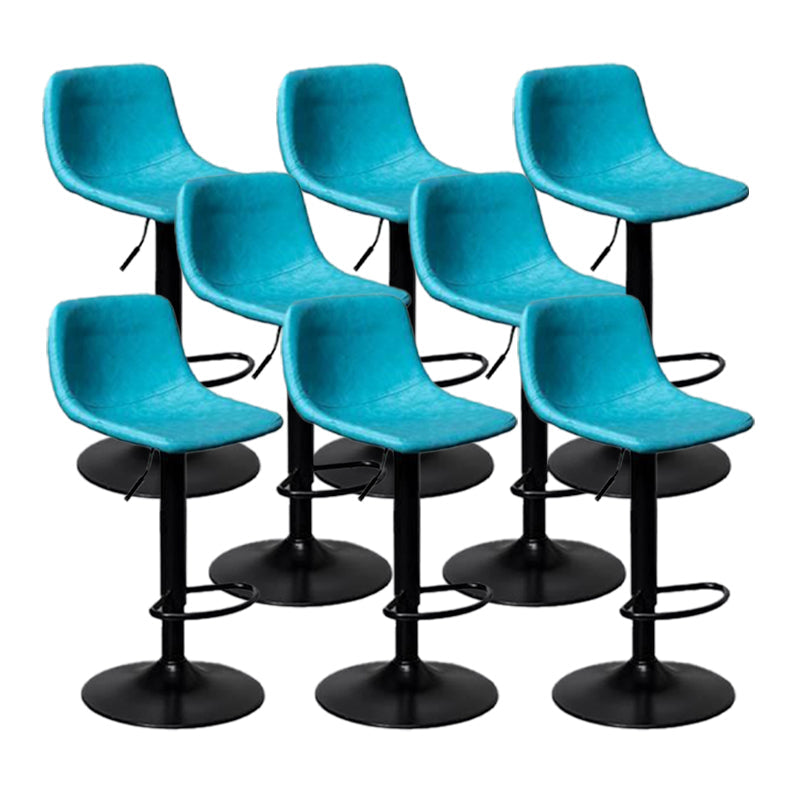 Scandinave Metal Barstool Adjustable Back Back Faux Tox Barstools en finition mate