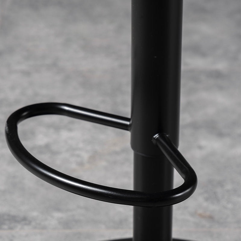 Scandinave Metal Barstool Adjustable PU Leather Barstools en finition mate pour intérieur