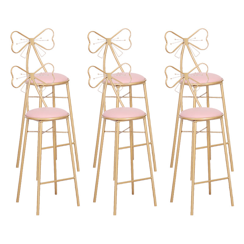 Binnen gestoffeerde barkrukken rond gouden basis Scandinavische tellerbarkruk