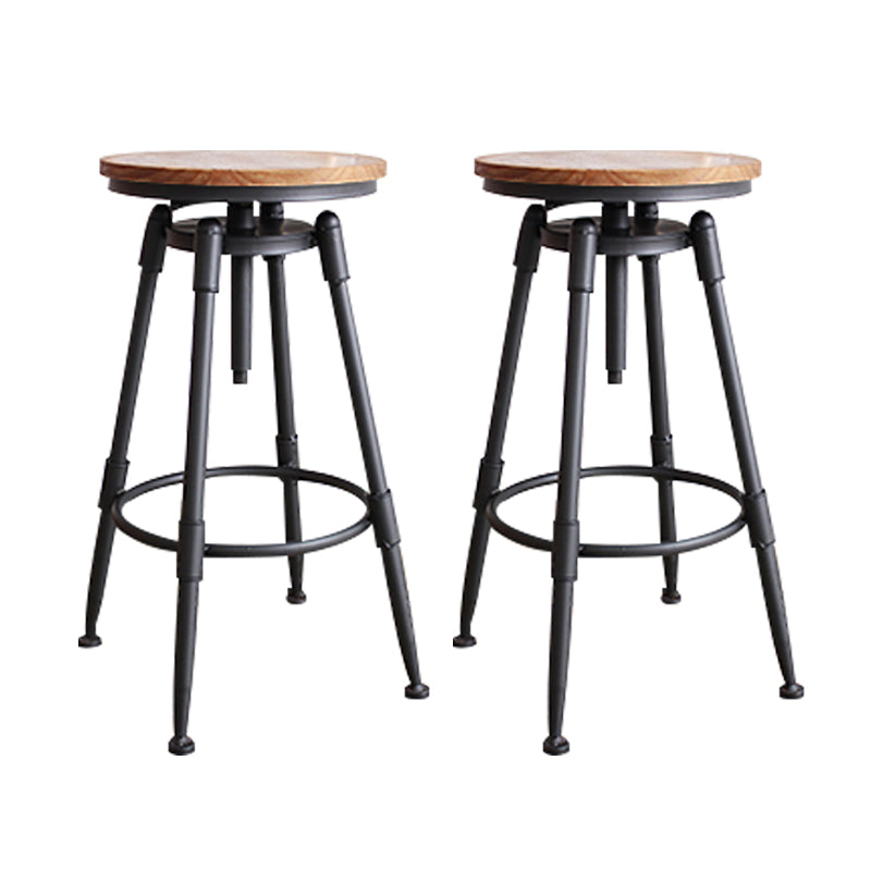 Taburete industrial de metal tapizado de piel sintética con acabado mate para interior