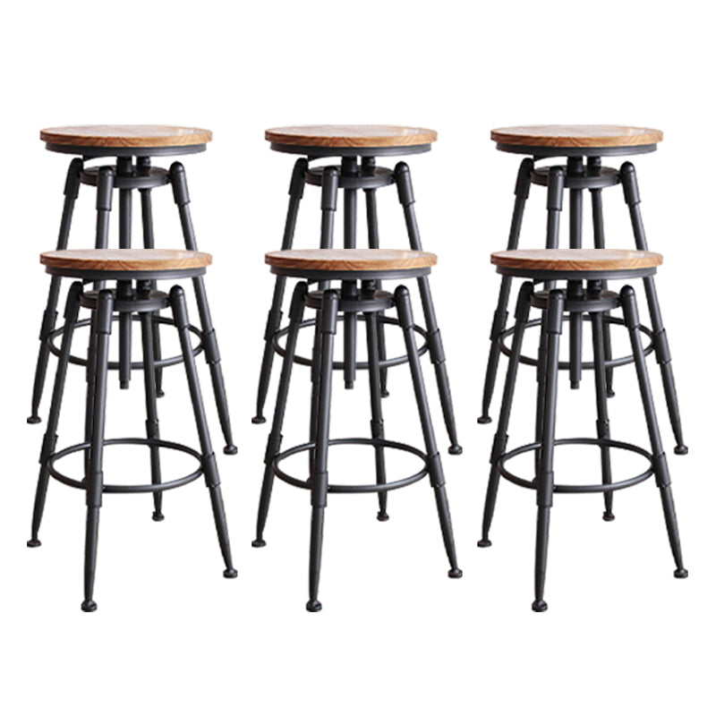 Taburete industrial de metal tapizado de piel sintética con acabado mate para interior