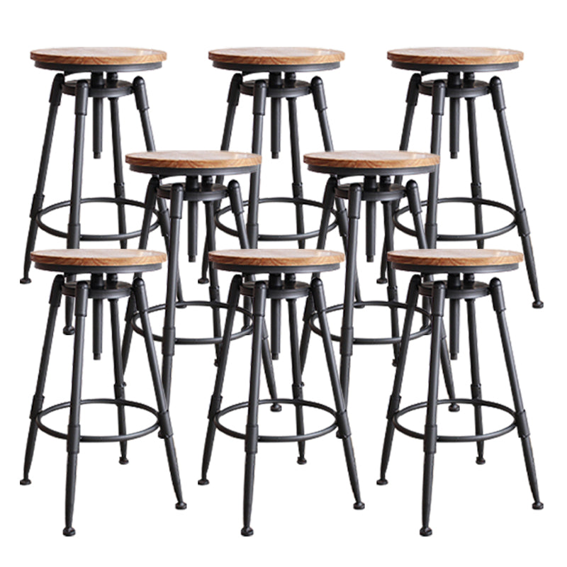 Taburete industrial de metal tapizado de piel sintética con acabado mate para interior