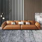 Orange Faux Ledersofa moderne Kissen -Oberarm -Sofa mit Kissen