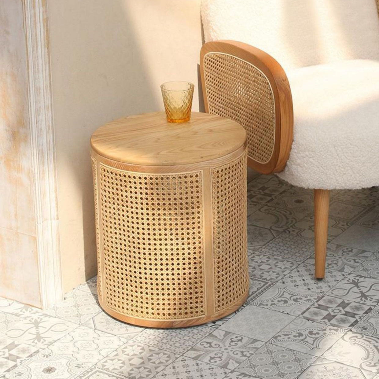 17.7" Tall Solid Wood Round Top Side Table Drum Base End Table with Storage