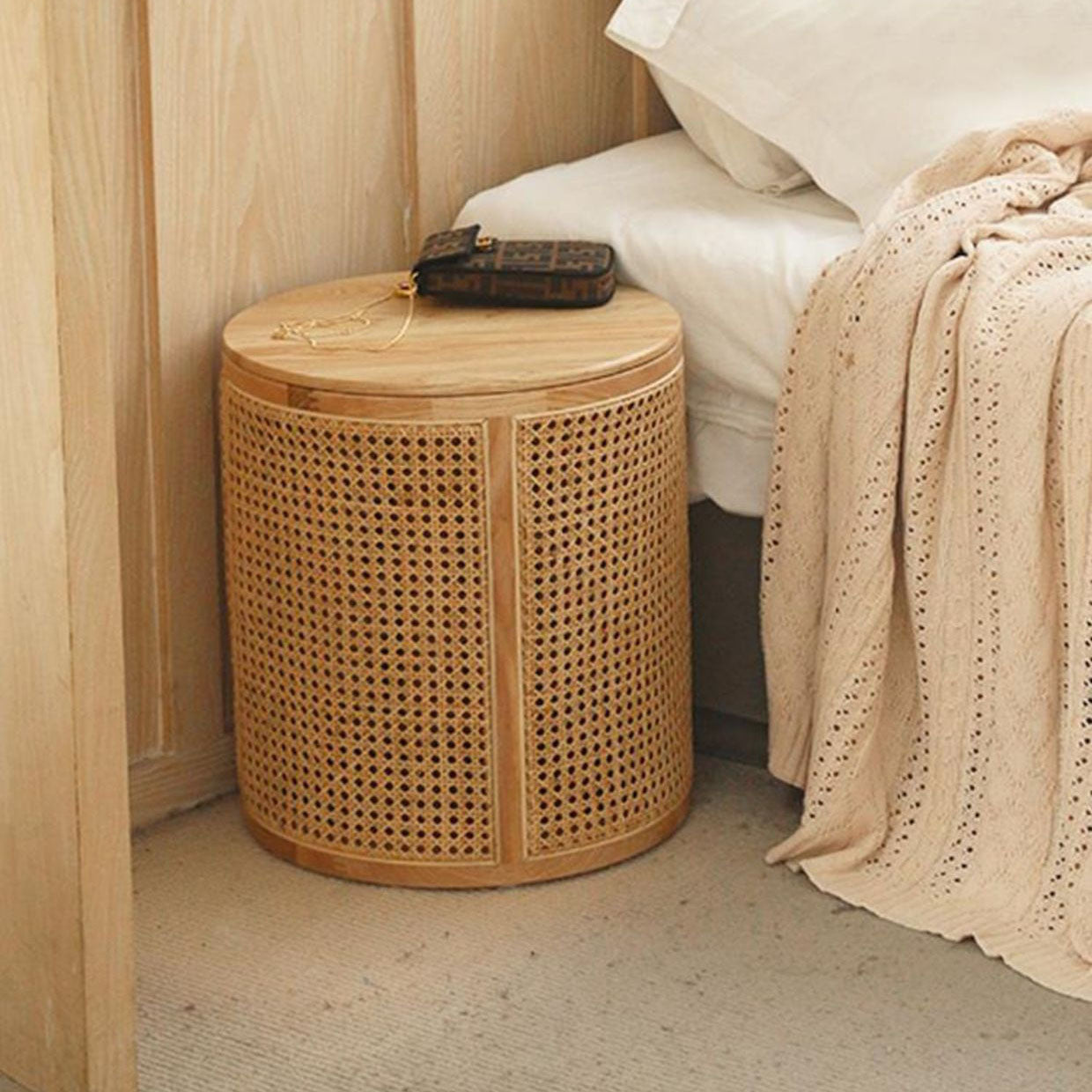 17.7" Tall Solid Wood Round Top Side Table Drum Base End Table with Storage