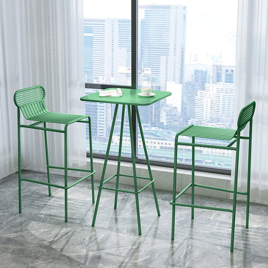 モダンな屋外カウンタースツール長方形の鉄フットレストカウンターバースツール