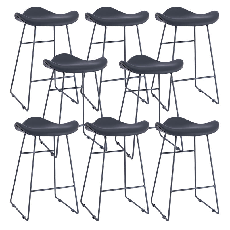 Sgabello da bar moderno in vetro in finto braccio con sgabello da banco in metallo