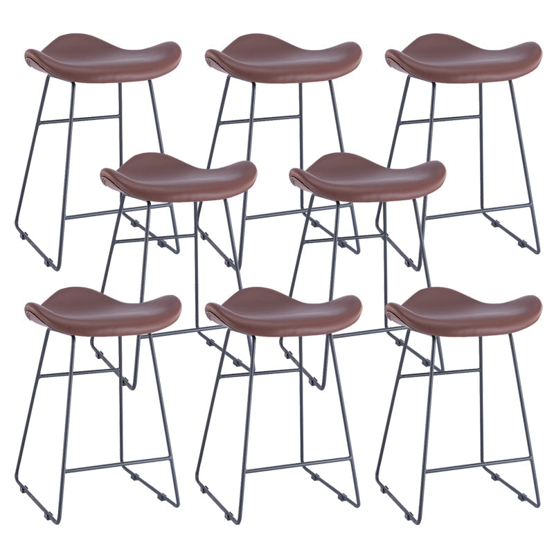 Sgabello da bar moderno in vetro in finto braccio con sgabello da banco in metallo