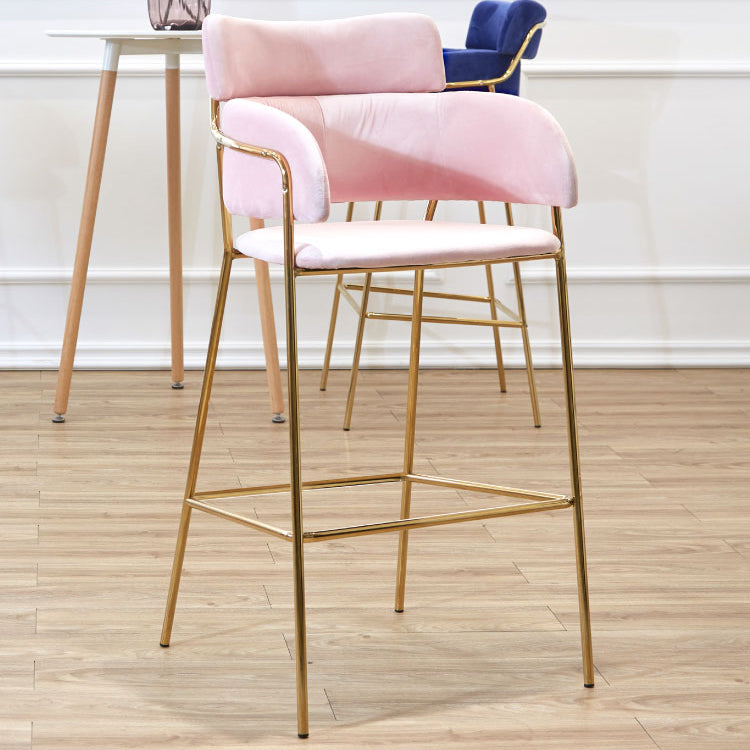 スカンジナビアのバケツシートバースツール生地の武装したバースツール4脚の脚