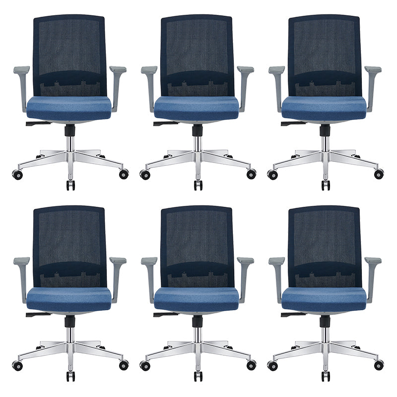 Silla de escritorio moderna con brazos fijos y ruedas Silla de oficina con respaldo medio