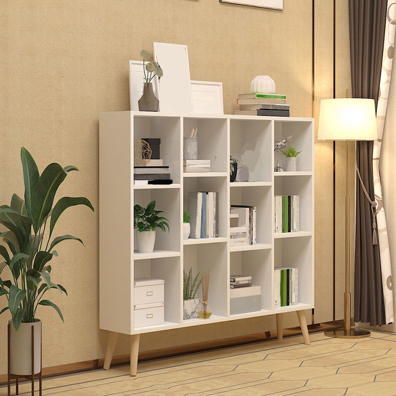 Libreria contemporanea con scaffali in legno ingegnerizzato in legno con scaffali