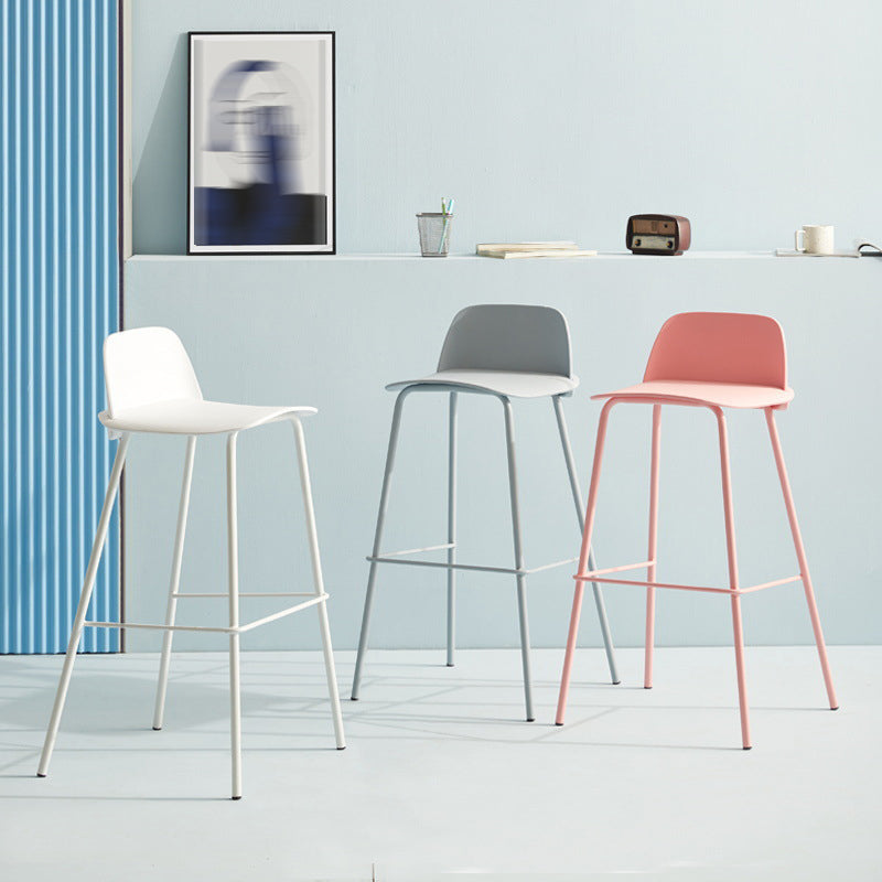 Plastique en plastique contemporain tabouret de comptoir en plastique Rectangle siège avec des jambes en fer