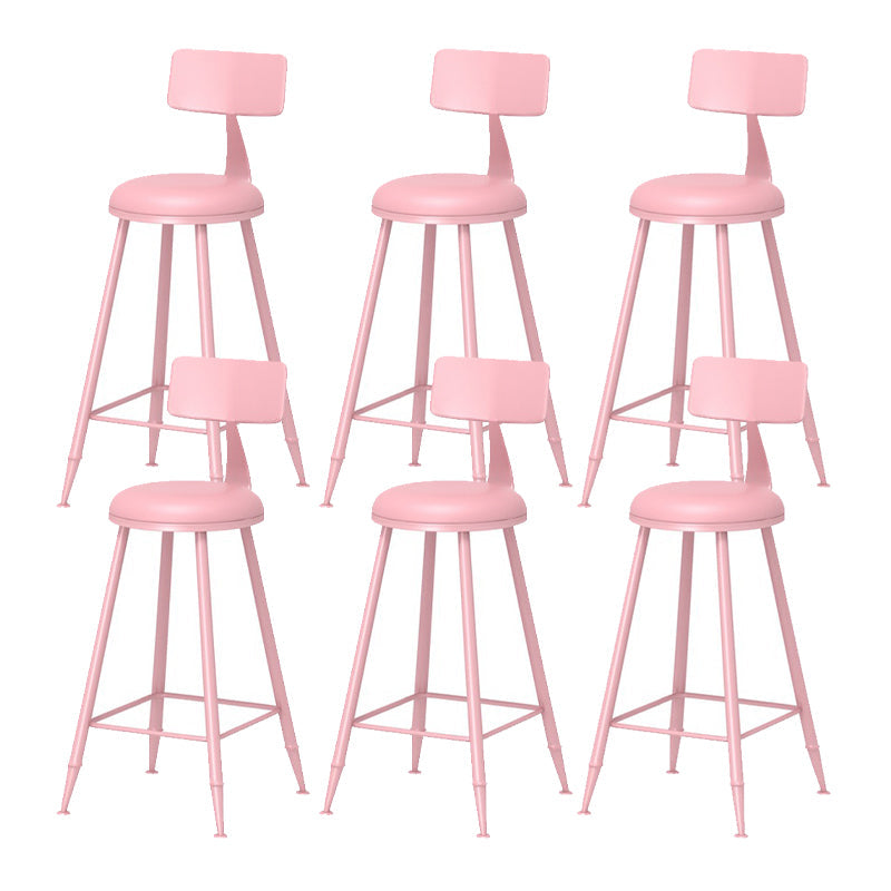 Contatore imbottito in tessuto da baramolo in metallo scandinavo in finitura opaca