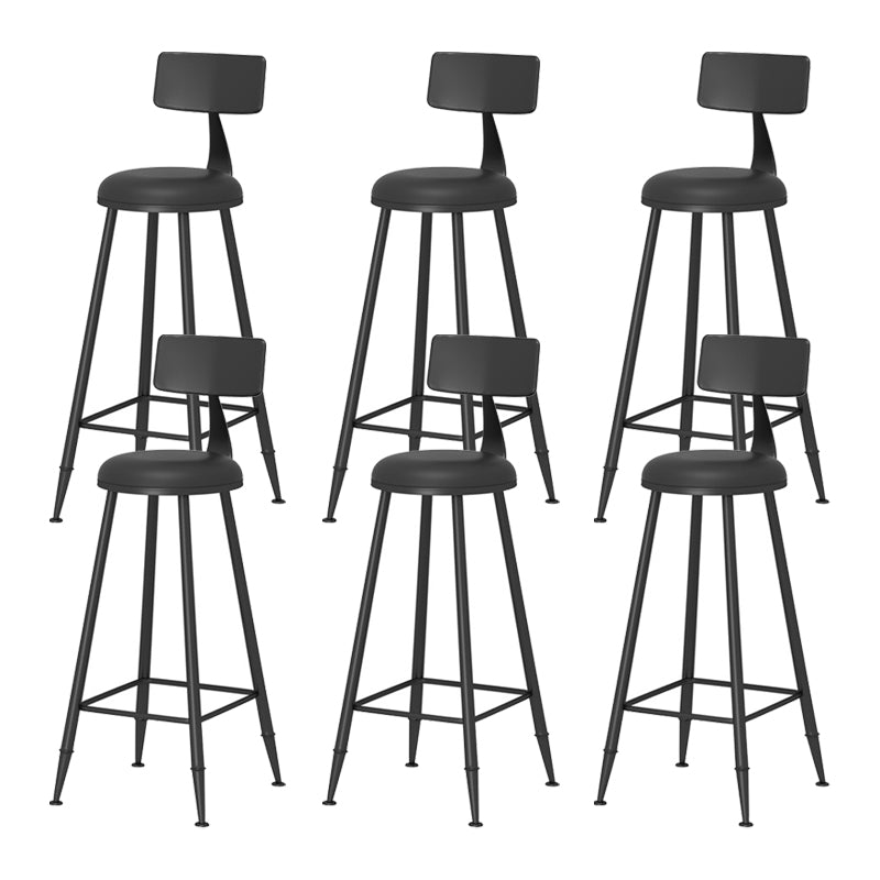 Contatore imbottito in tessuto da baramolo in metallo scandinavo in finitura opaca