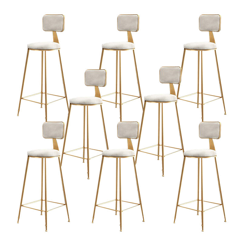 Sgabello imbottito in tessuto in metallo glam in metallo in finitura opaca per interno