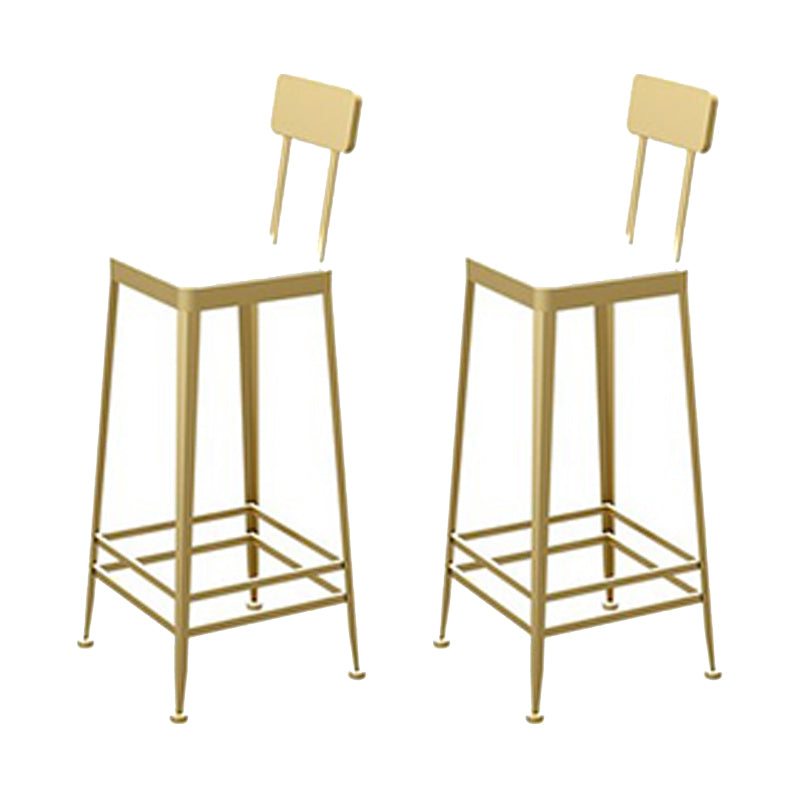 Cuisine de tabouret en métal glamour 4 jambes tabouret de comptoir en finition mate