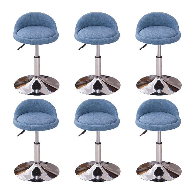 Skandinavischer Metallhocker Rundsitz gepolsterte Thekeschatzhocker