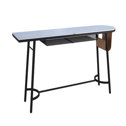 Scriva da bar del bistrot bar tradizionale in pietra di lussuoso bar con base di cavalletto