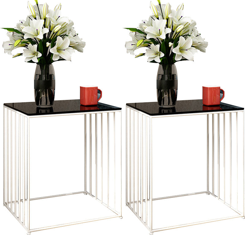 Moda de noche de almacenamiento abierto moderno Mesa de metal con estantes