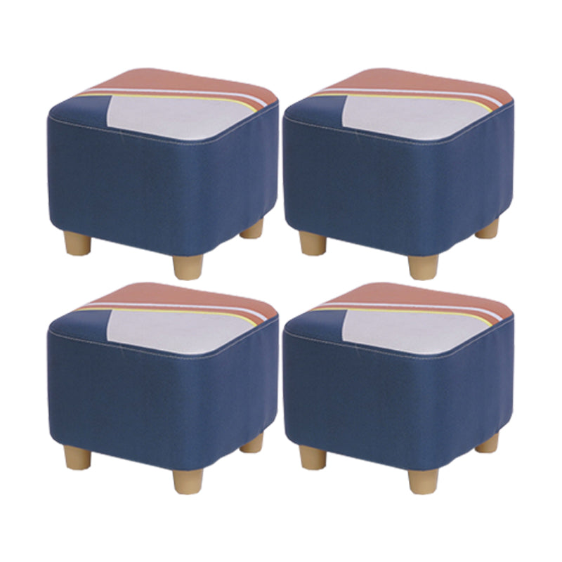 Zeitgenössischer Pouf Ottomane Stoff gepolstertes Flickwerk Massive Holzrahmen quadratische Ottomane