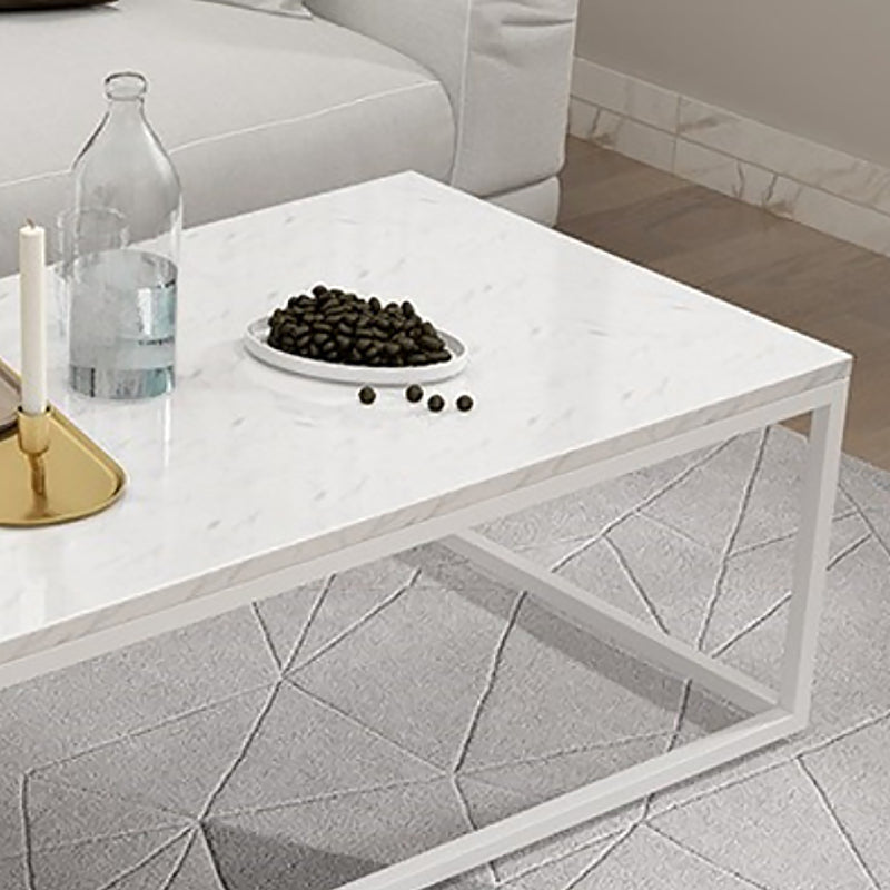 Mesa de centro rectangular Glam con tapa de mármol blanco y estructura de hierro