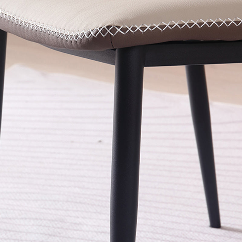 現代のアームレスダイニングチェアフェイクレザーウィングバックサイドチェア