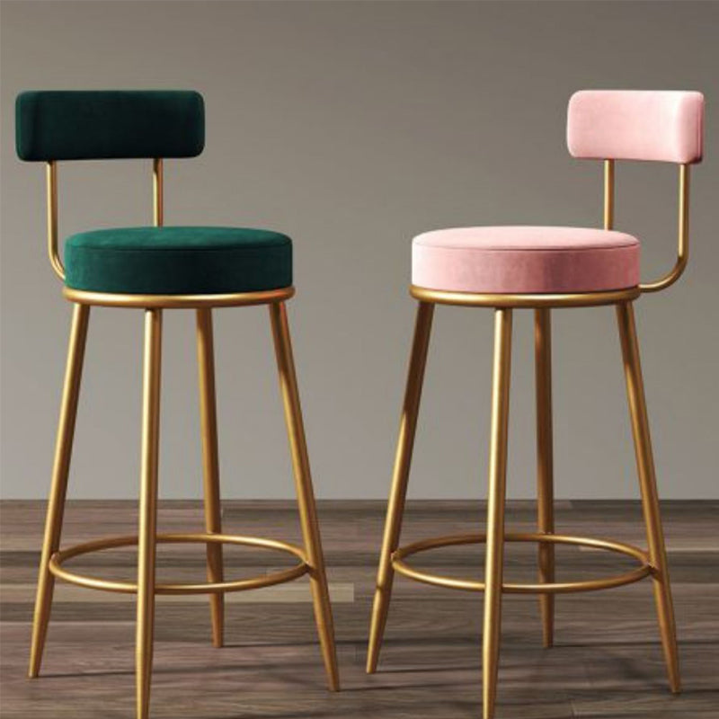 グラムメタルバースツールローバックファブリック布張りのカウンタースツール屋内のマット仕上げのカウンタースツール