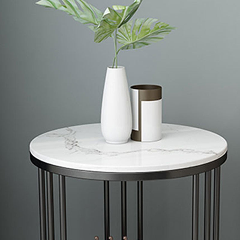 Table d'appoint de canapé à cadre de table rond minimaliste pour le salon